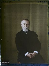 <em>Propriété d'Albert Kahn, Boulogne, France, Département des Hauts-de-Seine, musée Albert-Kahn, Archives de la Planète, A 59 662</em></br>