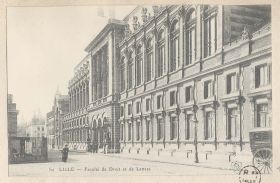 <em> Source: Lille Public Library, Lefebvre funds class. no 11/126.</em>
</br>
</br>
<strong> The Douai Faculty of Law, created in 1559 by royal authorization, was transferred to Lille by decree in 1887. The meeting of the faculties of law, legal sciences and political and economic sciences then formed the University of Lille. </strong>