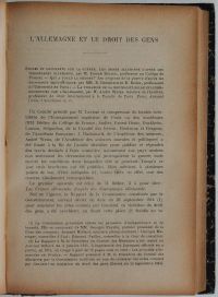 Source Bibliothèque Cujas, cote 45.006-1915.</em></br>Digitalisiertes Dokument <a href="/de/joseph-lefort-lallemagne-et-le-droit-des-gens-revue-generale-du-droit-1915-p-143-2/" target="blank" rel="noopener">hier einsehbar</a>.</br></br>
<strong>Erstes Beispiel mit Joseph Lefort (1848-1927), Pariser Anwalt beim Staatsrat und beim Kassationsgericht. Dieser Artikel ist eine Rezension verschiedener Bücher über die Deutschen und den Krieg: Bédier, <em>Les crimes allemands d’après les témoignages allemands</em> ; Durkheim et Denis, <em>Qui a voulu la guerre ? Les origines de la guerre d’après les documents diplomatiques</em> ; Weiss, <em>La violation de la neutralité belges et luxembourgeoise par l’Allemagne</em>.</br> Lefort nutzt hier die Förderung von drei Anklageschriften gegen die Deutschen und ihre Barbarei, um auf das hinzuweisen, was er als Geburtsfehler der deutschen Nation betrachtet.</strong>