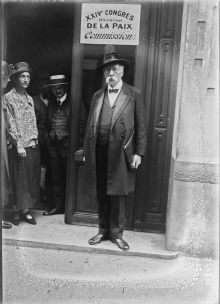 <p style=padding: 1.5em><em>Source gallica.bnf.fr / Bibliothèque nationale de France, département Estampes et photographie, EI-13 (1256).</em></br></p>